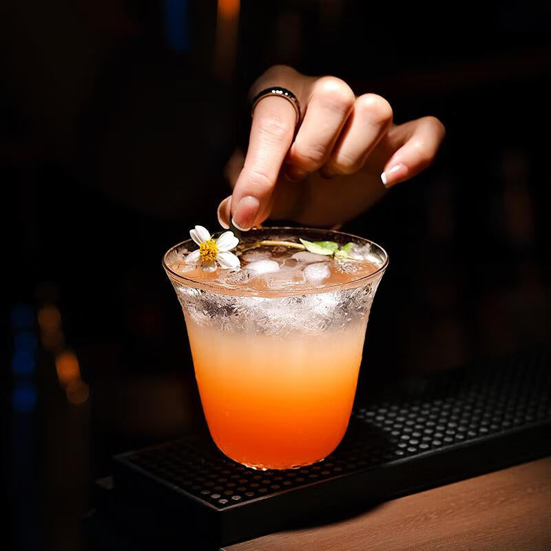 Glass drinking cups